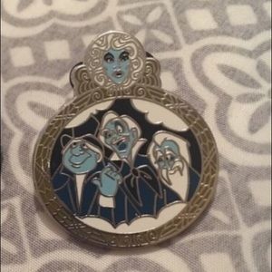 ON HOLD 1 Haunted Mansion Pin